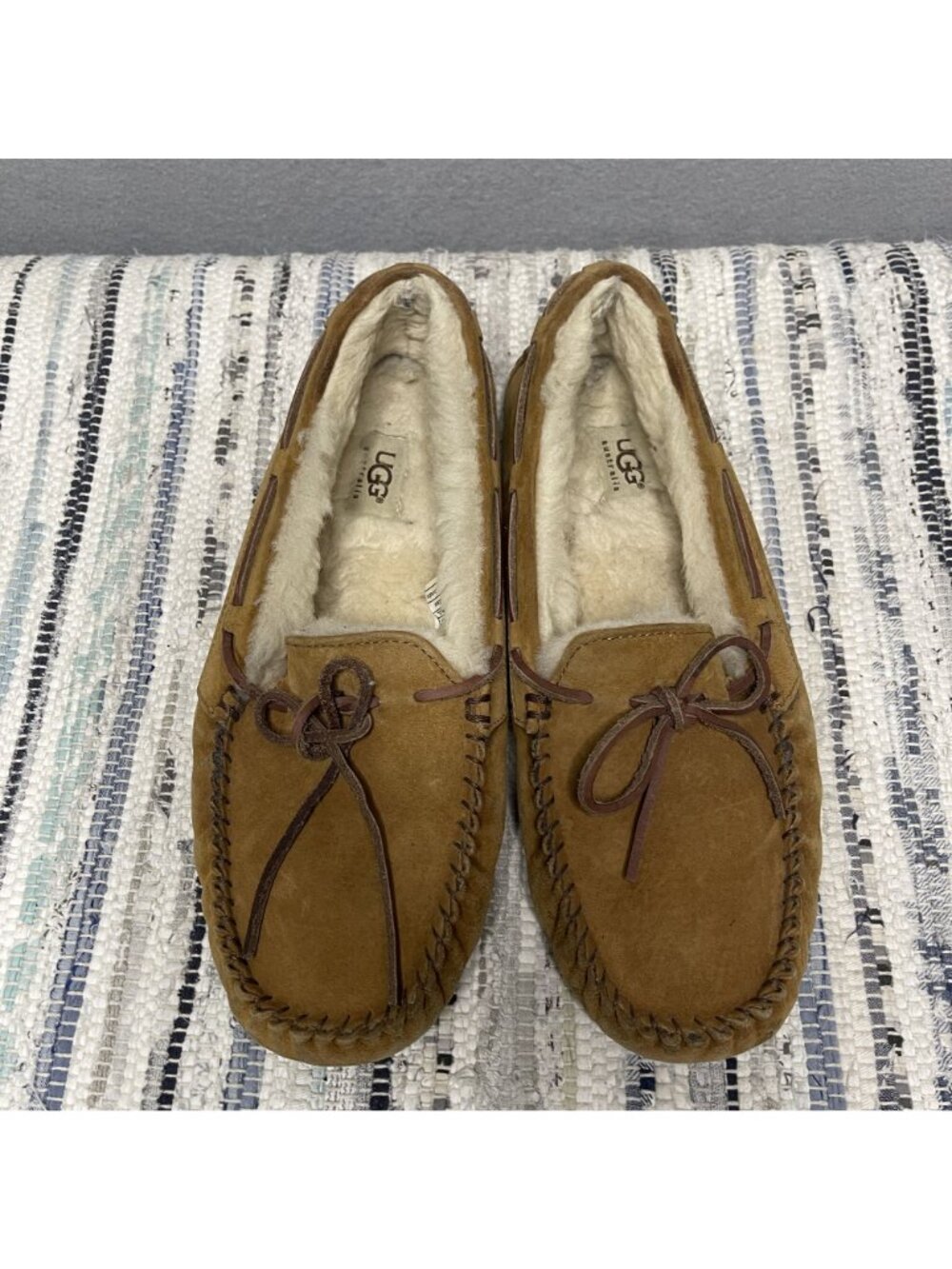 UGG Dakota Chestnut Suede Sheepskin Lined Moccasin Slippers Size 10 Women’s - Picture 2 of 11